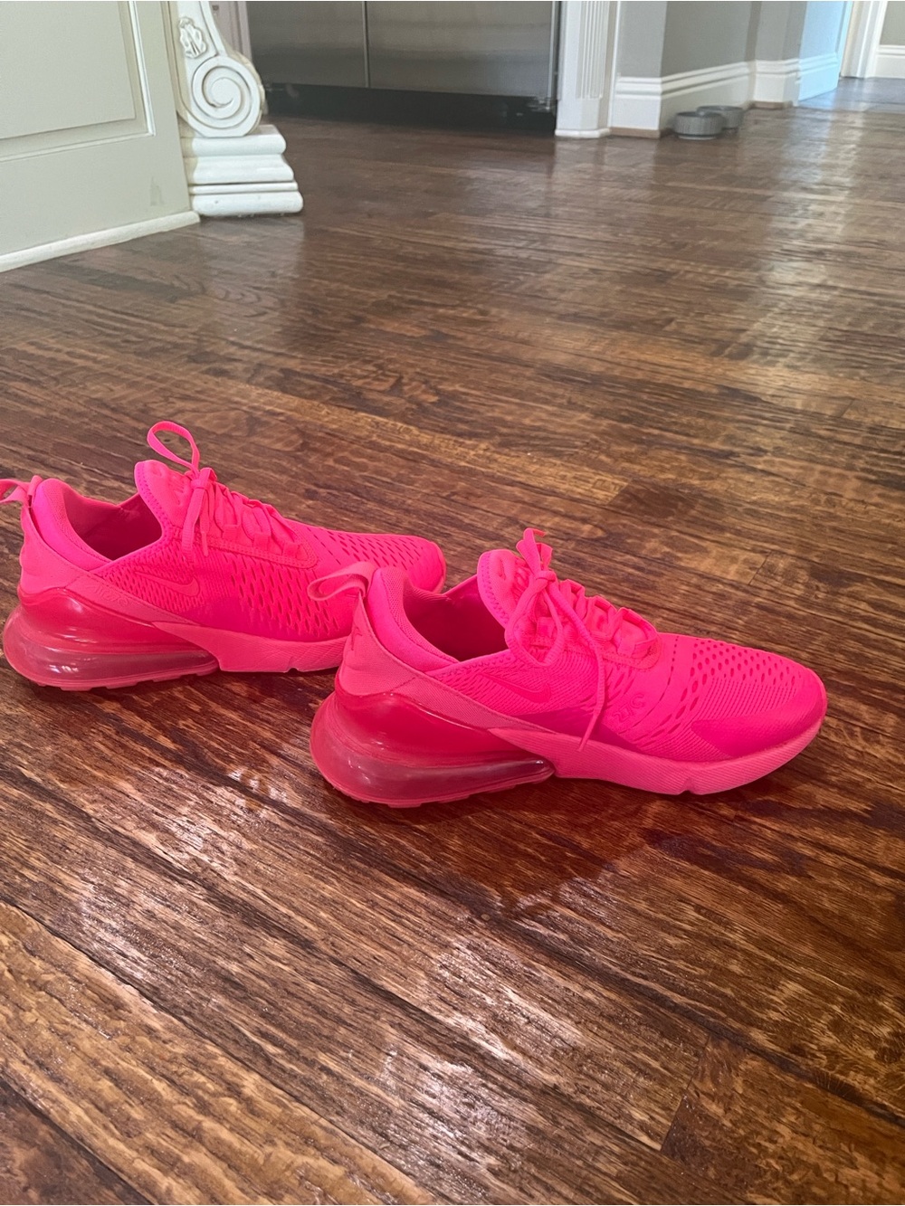 Nike Women’s Air Max 270 Vibrant Pink Sneakers 8 1/2 - Picture 5 of 8